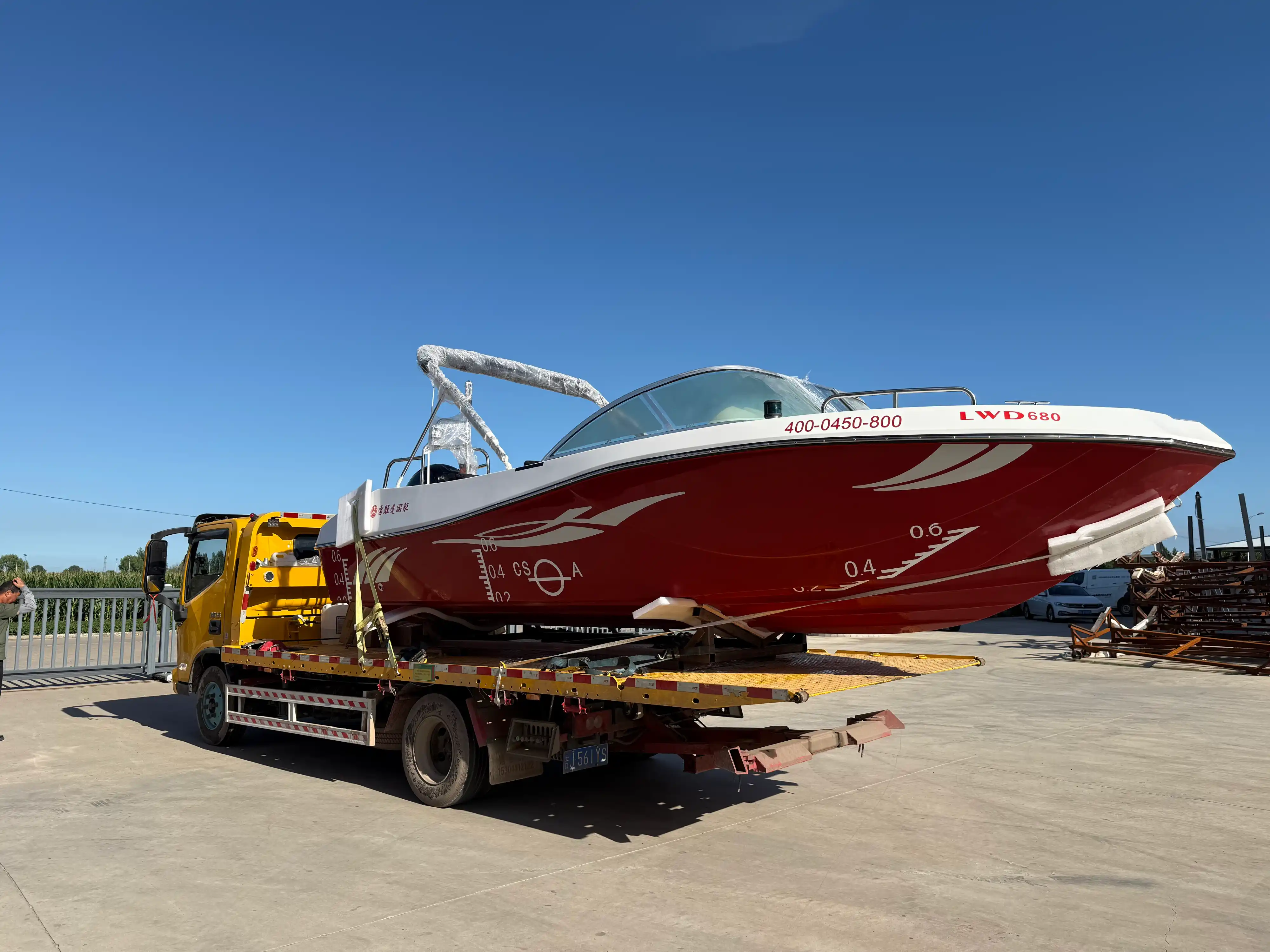 Жіберілген: LAWADA® 680 өнімділігі жоғары жылдамдықты қайық